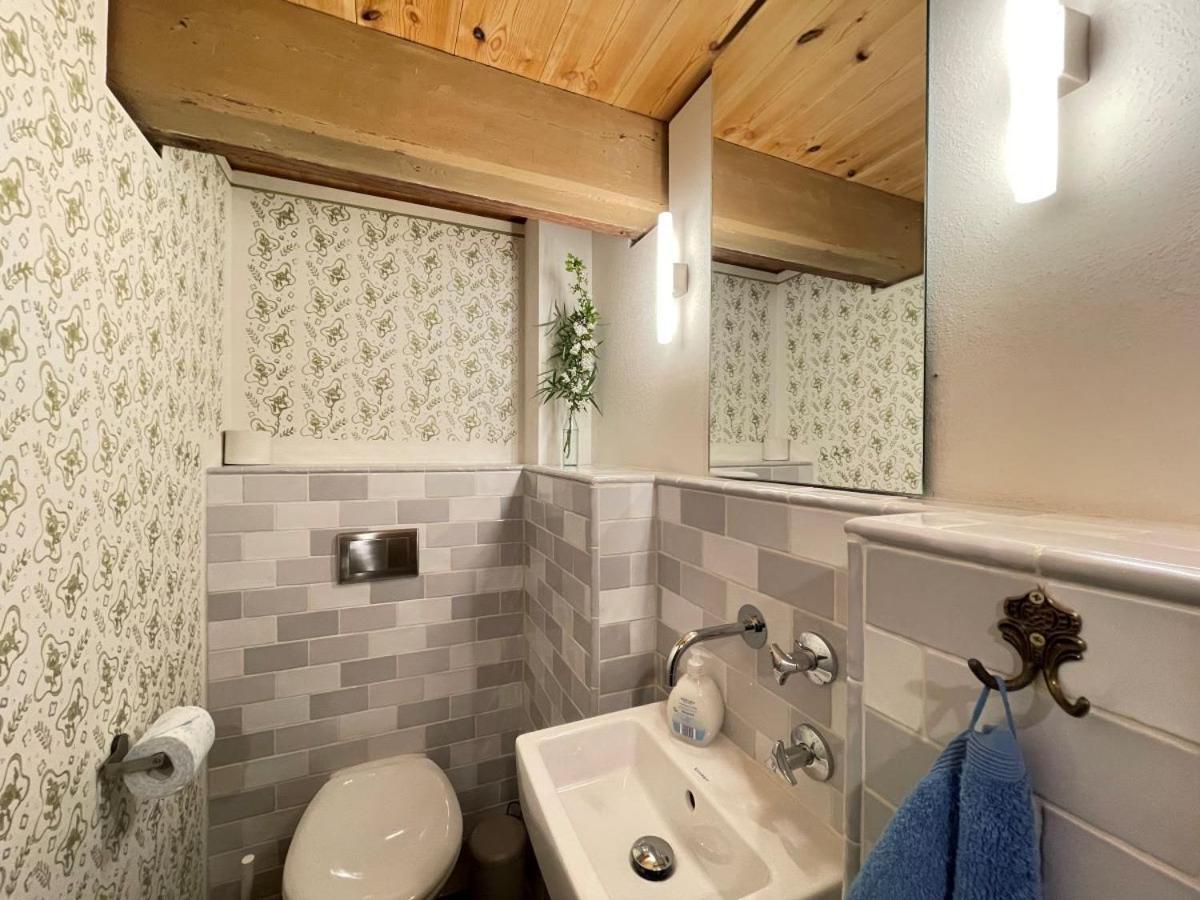Mooi Stuv , Maisonettenwohnung , Gulfhof , Kachelofen ノルデン エクステリア 写真